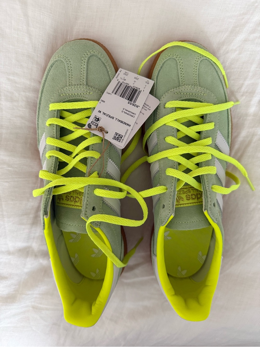 NWT adidas Handball Spezial Suede Sneakers in Mint Green & Neon Yellow - Picture 2 of 5